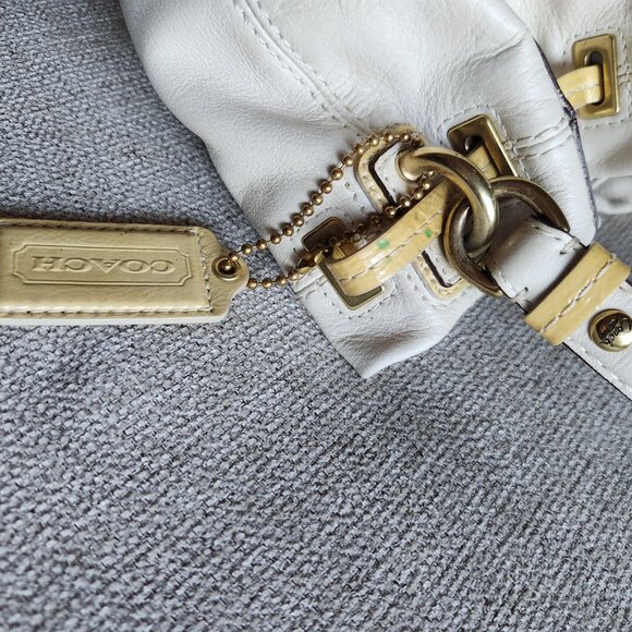 Coach Peyton Duffle Chalk w/ Chico's pink linen blouse - Picture 14 of 16